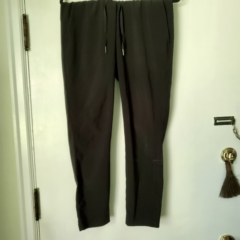 Lululemon Black ⅞ Ankle Trouser sz 8